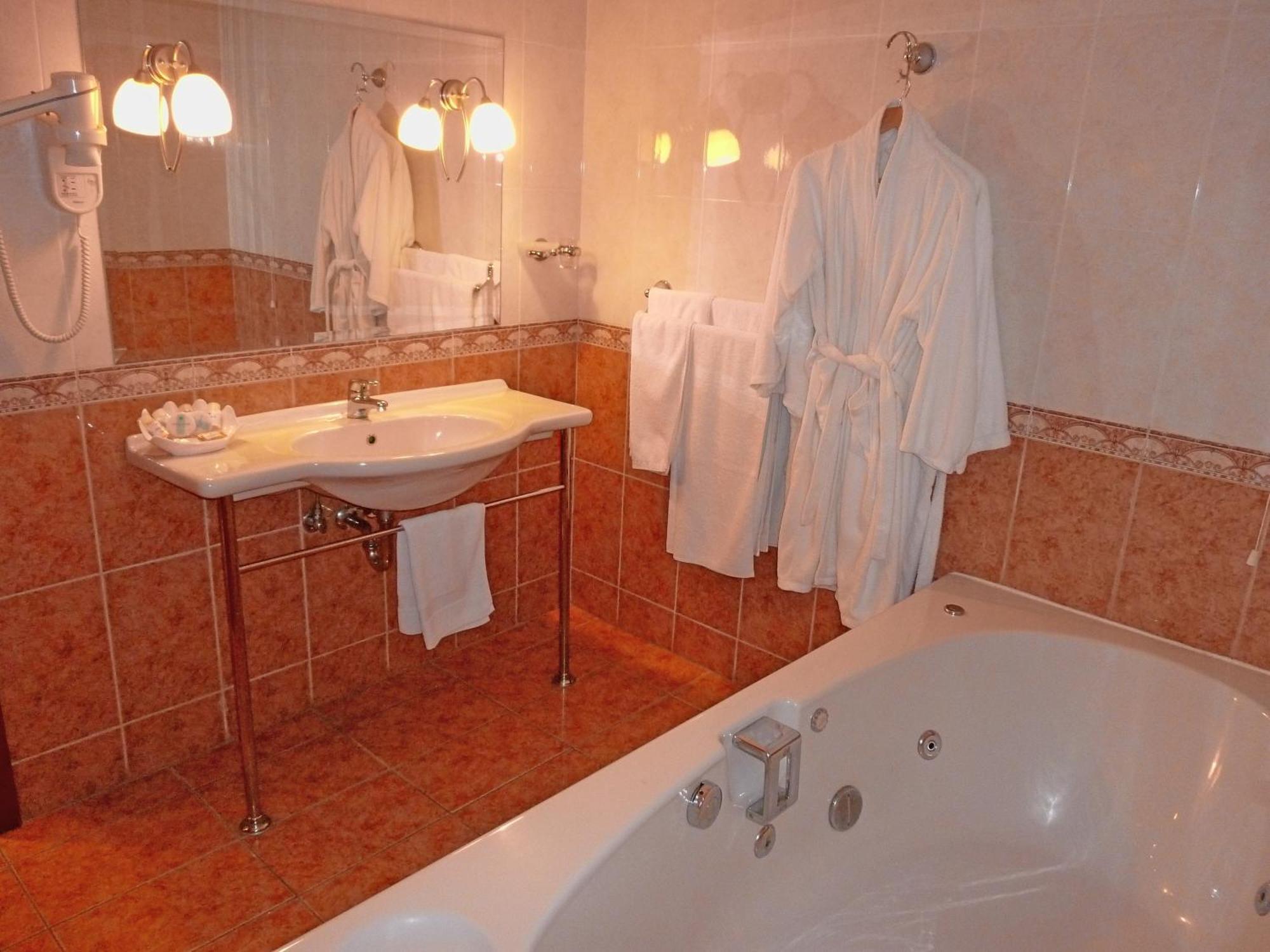 Ambassador Hotel Thessaloniki プレガリオン エクステリア 写真