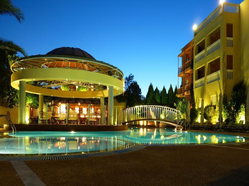 Ambassador Hotel Thessaloniki プレガリオン エクステリア 写真